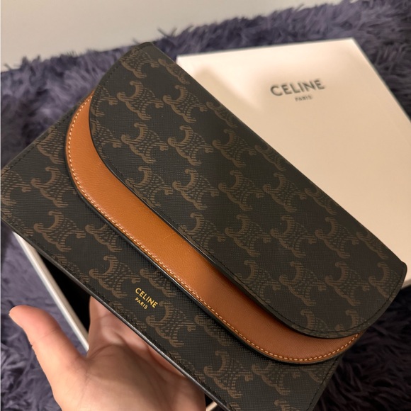 🔥100% Authentic🔥CELINE Wallet on strap in Triomphe canvas and smooth Lambskim - Picture 1 of 5